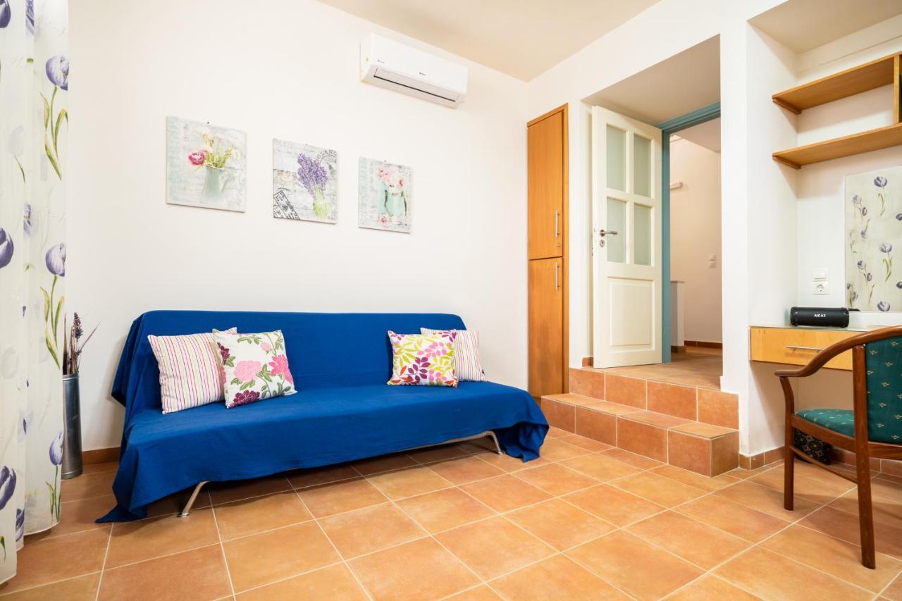 Beachfront Villa Turquoise With Private Pool, Bbq And Ping Pong Table Chania  Ngoại thất bức ảnh