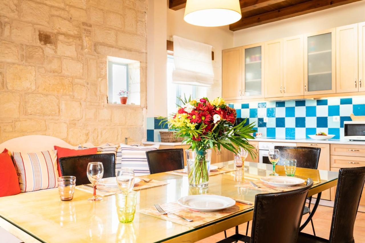 Beachfront Villa Turquoise With Private Pool, Bbq And Ping Pong Table Chania  Ngoại thất bức ảnh